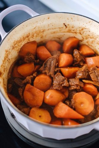 胡萝卜炖牛肉