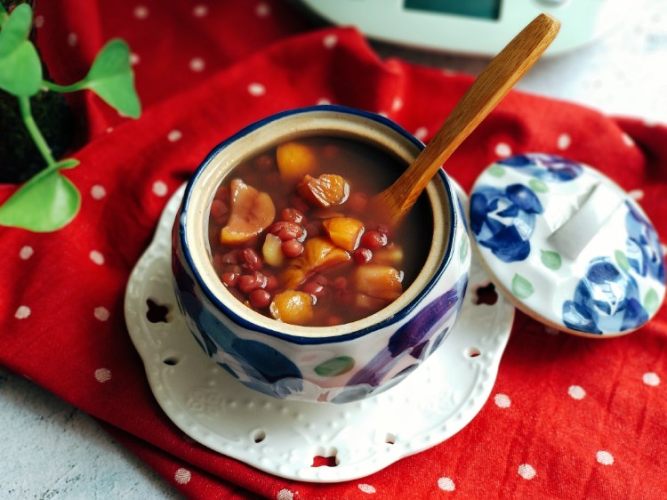 红豆栗子糖水