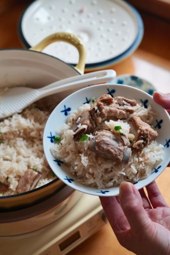 家常排骨煲仔饭