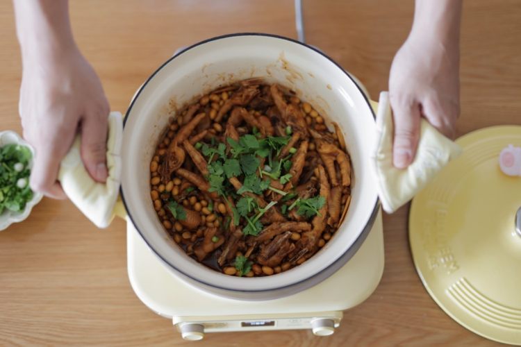 黄豆焖鸡爪