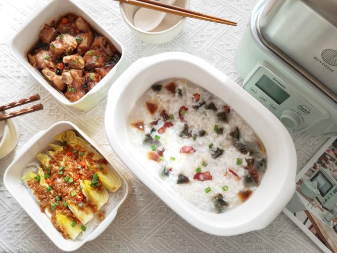 皮蛋瘦肉粥+豉椒蒸排骨+蒜蓉粉丝蒸娃娃菜