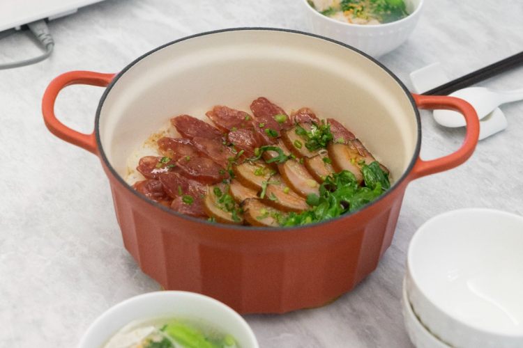 广式腊味煲仔饭