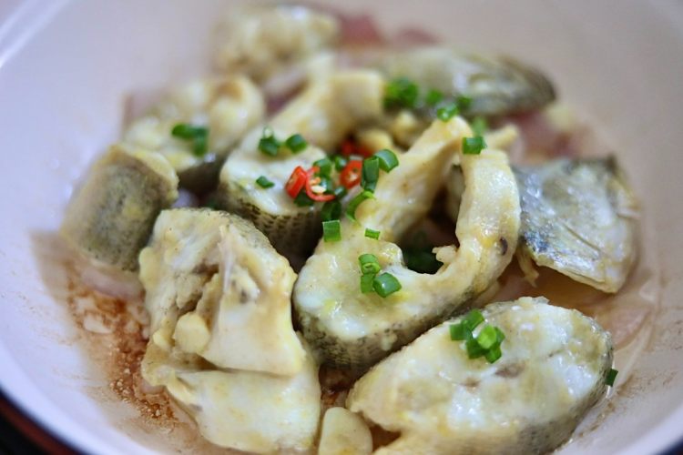 焗鲈鱼