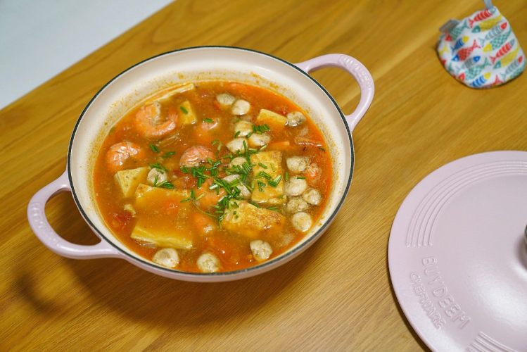 鲜虾口蘑豆腐煲
