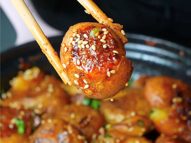 香煎小土豆【珐琅锅食谱5月】