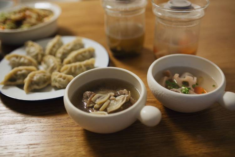 松茸排骨菌汤