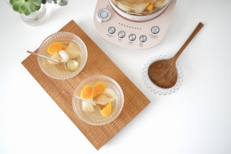 胡萝卜马蹄雪梨茅根水