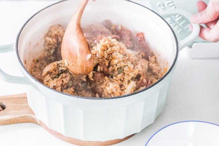 腊肠排骨双拼煲仔饭