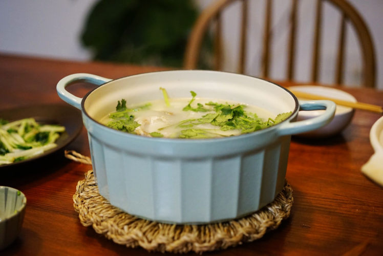 清炖白萝卜豆腐鲫鱼汤