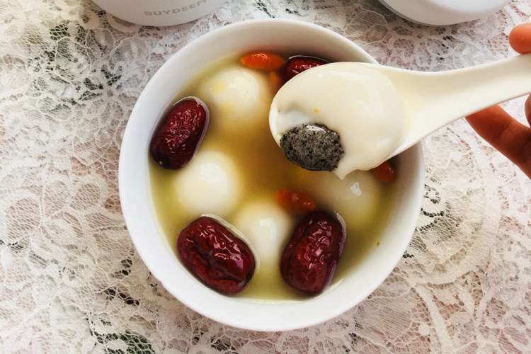 红枣汤圆