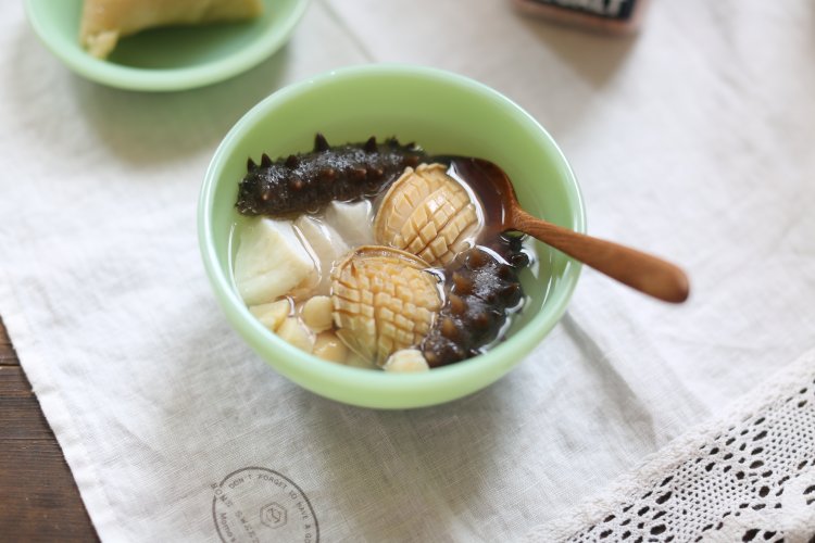 花胶海参汤