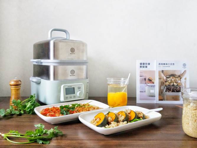 黄桃罐头+白藜麦饭+蒸贝贝瓜+蒸双色鸡腿